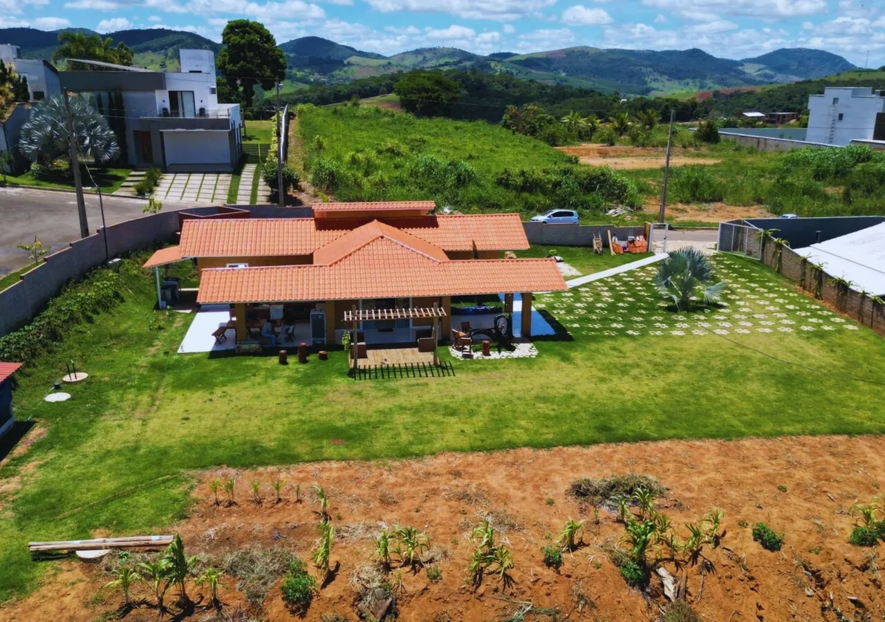 Chácara com 1500 m² - Condomínio Vivenda dos Lagos, Iapu