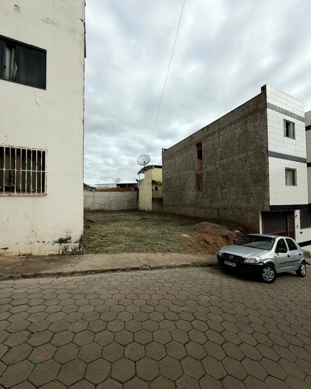 Lote 100% plano e escriturado - Centro, Inhapim